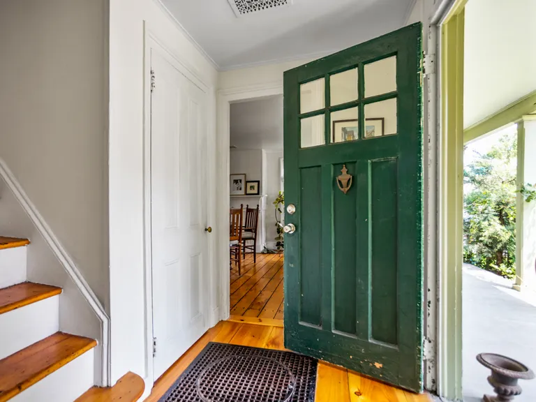 Hudson Valley Real Estate | View 25 Worth Avenue | room 11 | View 12