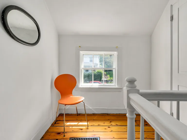 Hudson Valley Real Estate | View 25 Worth Avenue | room 6 | View 7