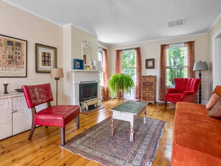 Hudson Valley Real Estate | View 25 Worth Avenue | room 1 | View 2