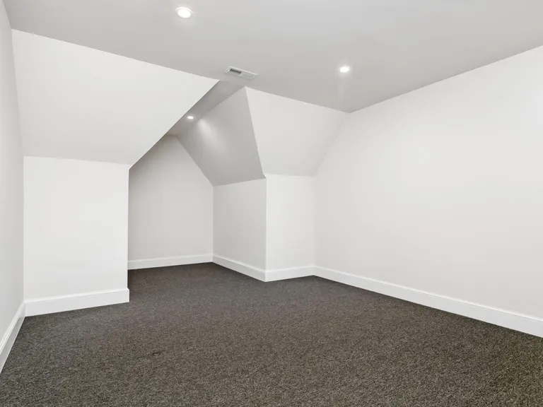 New York City Real Estate | View 2001 Queens Road W | Exercise Room | View 40