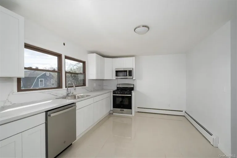 New York City Real Estate | View 7 Anna Street | room 13 | View 14