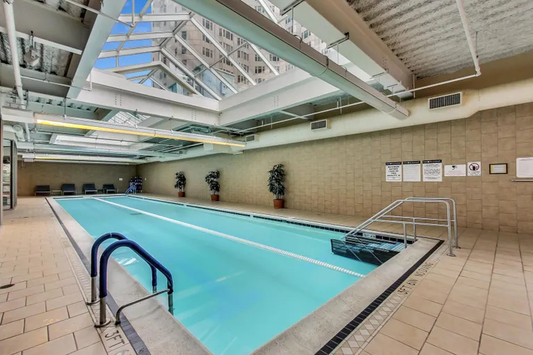 Chicago Real Estate | View 222 N Columbus, 1304 | room 34 | View 35