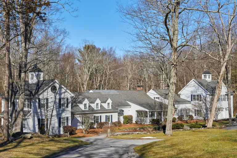 New York City Real Estate | View 259 Woodstock Road | 6 Beds, 7 Baths | View 1