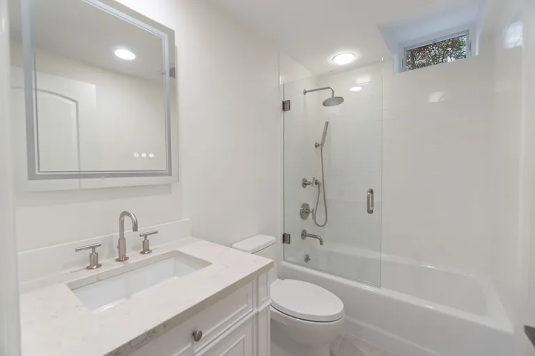 New York City Real Estate | View 21 Roosevelt Avenue | 20 | View 21