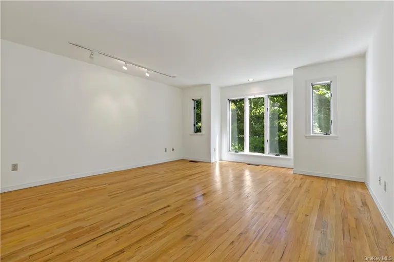 New York City Real Estate | View 28 Beechwood Way | room 13 | View 14