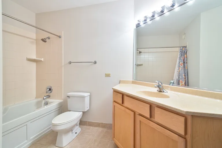 New York City Real Estate | View 222 N Columbus, 2108 | room 14 | View 15