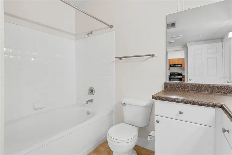 New York City Real Estate | View 202 E South Street Unit# 4048 | room 13 | View 14