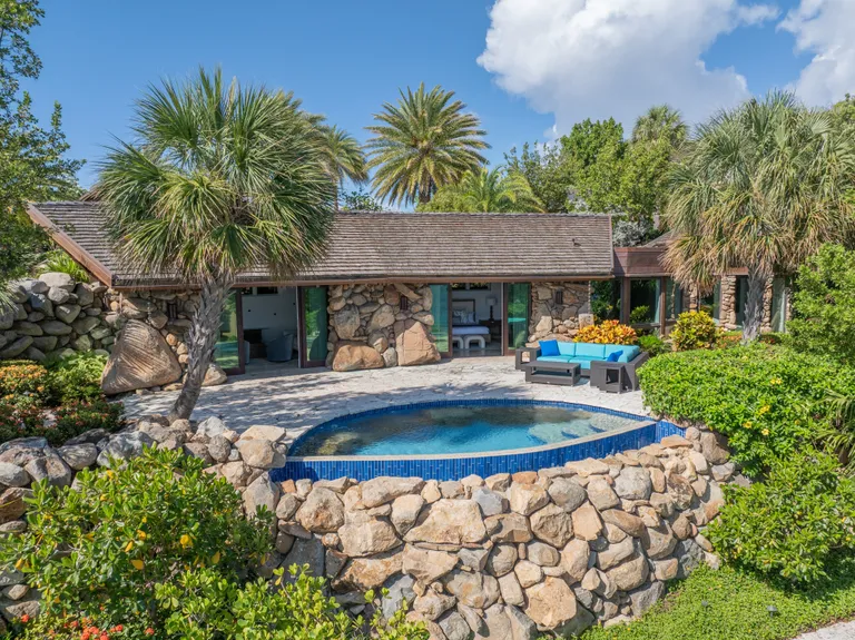 British Virgin Islands Real Estate | View Wings Oil Nut Bay | Blue Heron Cottage | British Virgin Islands | View 15