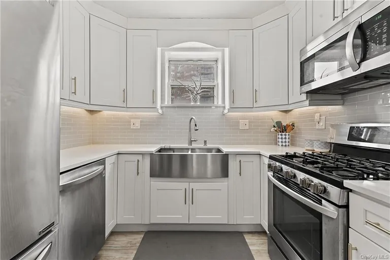 New York City Real Estate | View 5900 Arlington Avenue #2H | room 4 | View 5