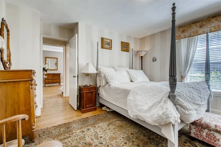 New York City Real Estate | View 201 Brookfield Ave | room 11 | View 12