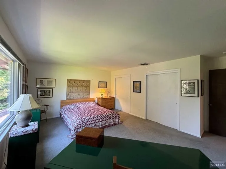 Bergen County Real Estate | View 125 Dyer Court | room 14 | View 15