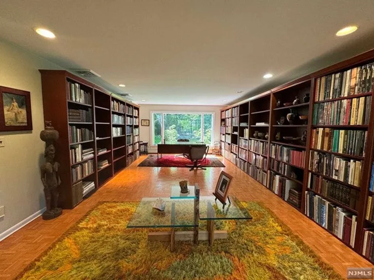 Bergen County Real Estate | View 125 Dyer Court | room 1 | View 2