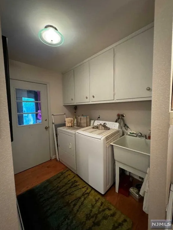 Bergen County Real Estate | View 125 Dyer Court | room 12 | View 13