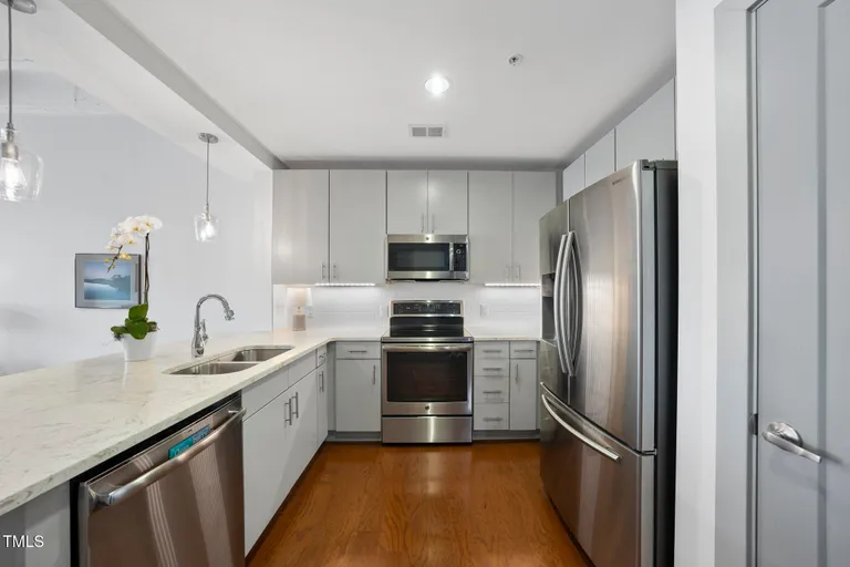 Raleigh, NC Real Estate | View 1300 St Marys Street #403 | room 10 | View 11