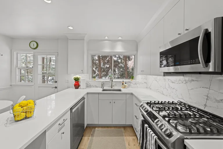 Westchester Real Estate | View 1 Hamilton Avenue | room 8 | View 9