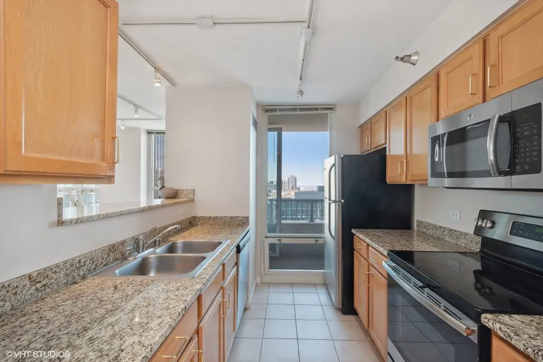 New York City Real Estate | View 345 N Lasalle, 3506 | room 6 | View 7