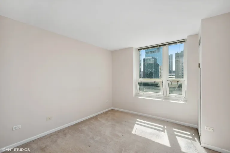 New York City Real Estate | View 345 N Lasalle, 3506 | room 8 | View 9