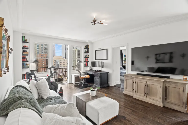 New York City Real Estate | View 1255 N State, 8J | 1 Bed, 1 Bath | View 1
