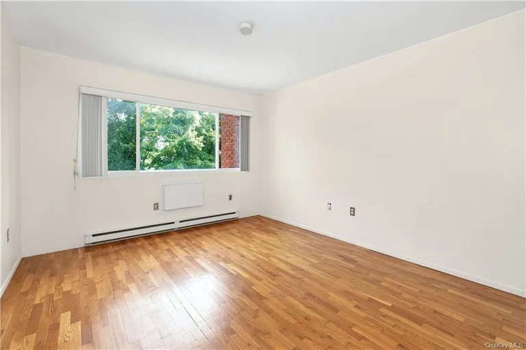 New York City Real Estate | View 1303 Parkview Drive | room 14 | View 15