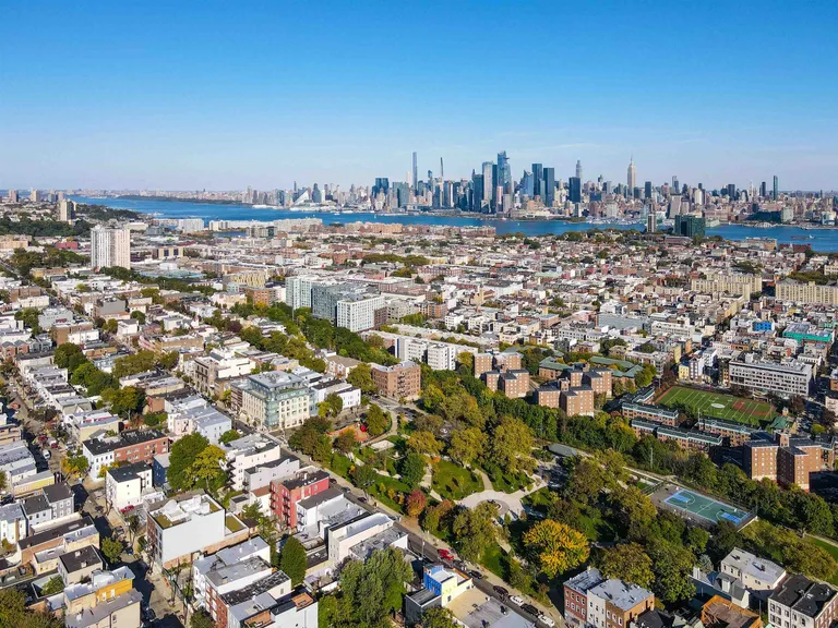 Jersey City/Hoboken Real Estate | View 207 Ogden Ave Unit#, 5 (3R) | room 23 | View 24