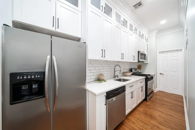 Jersey City/Hoboken Real Estate | View 207 Ogden Ave Unit#, 5 (3R) | room 11 | View 12