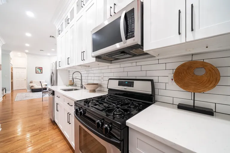 Jersey City/Hoboken Real Estate | View 207 Ogden Ave Unit#, 5 (3R) | room 13 | View 14