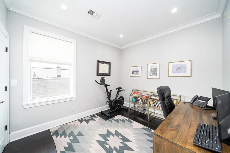 New York City Real Estate | View 18 Cambridge Ave Unit# 2 | room 22 | View 23