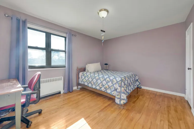 Westchester Real Estate | View 154 Martling Avenue #B7 O4 | room 6 | View 7