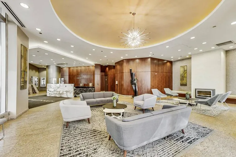 Chicago Real Estate | View 222 N Columbus, 4803 | room 30 | View 31