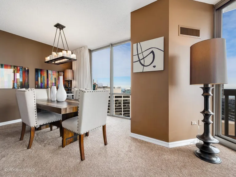 Chicago Real Estate | View 222 N Columbus, 4803 | room 4 | View 5
