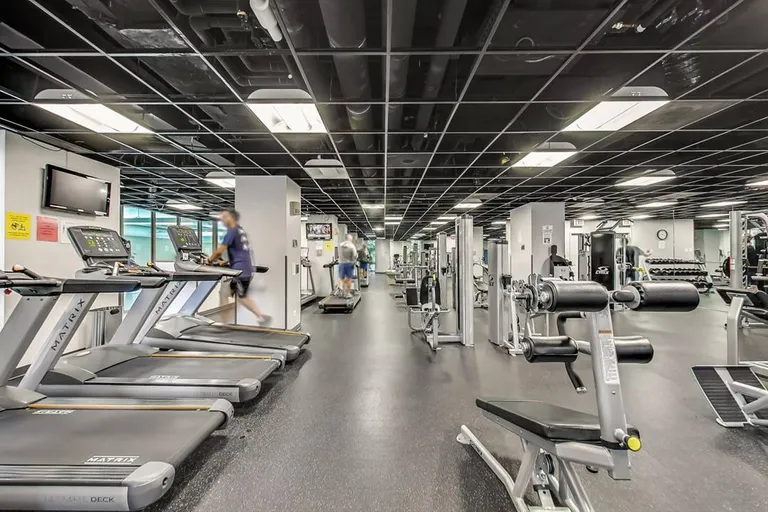 Chicago Real Estate | View 222 N Columbus, 4803 | room 19 | View 20