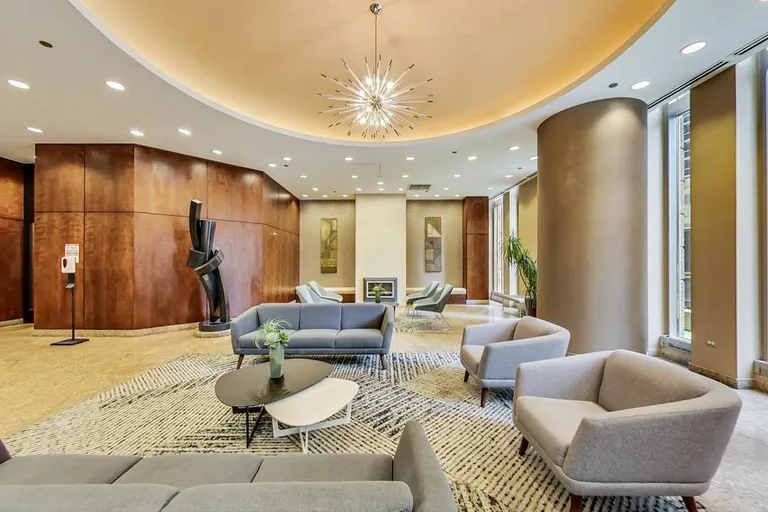 Chicago Real Estate | View 222 N Columbus, 4803 | room 29 | View 30