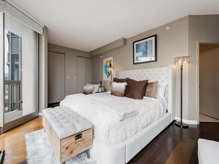 Chicago Real Estate | View 222 N Columbus, 4803 | room 12 | View 13