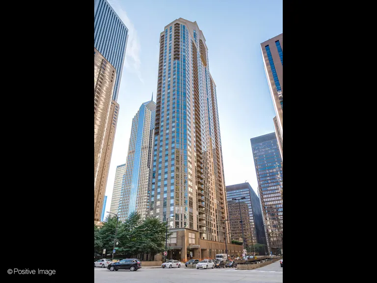 Chicago Real Estate | View 222 N Columbus, 4803 | 3 Beds, 2 Baths | View 1