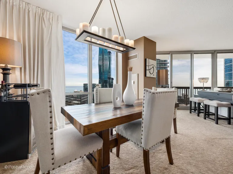 Chicago Real Estate | View 222 N Columbus, 4803 | room 7 | View 8