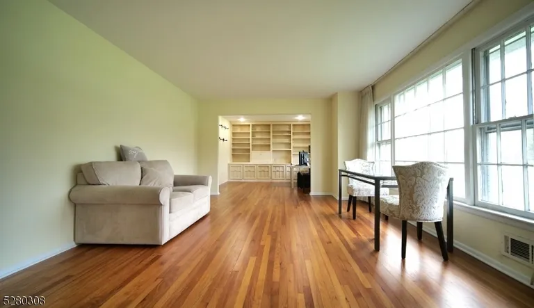 New York City Real Estate | View 11 Rollin Dr | room 2 | View 3