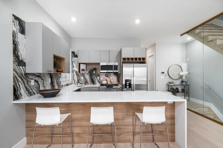 Jersey City/Hoboken Real Estate | View 22 Perrine Ave Unit# 2 | 4 Beds, 3 Baths | View 1
