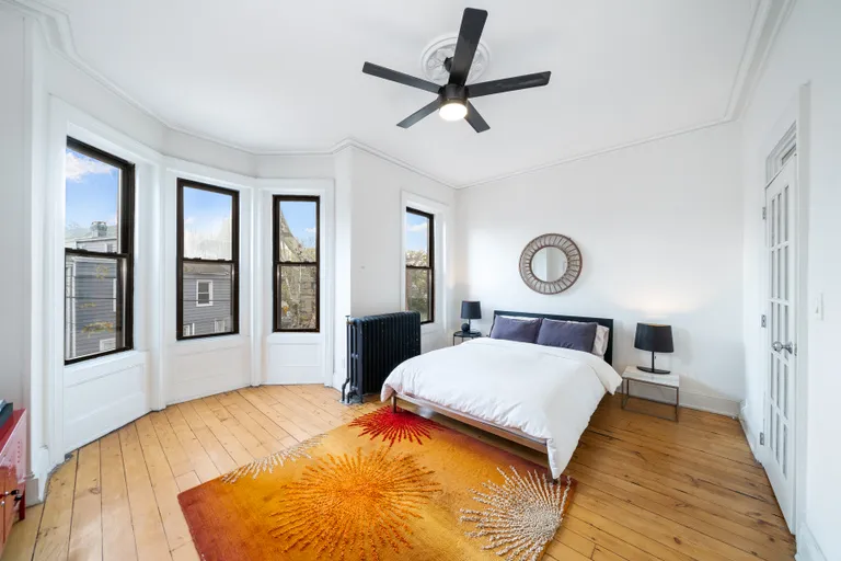 New York City Real Estate | View 28 Howard Pl | IMG-33 | View 24