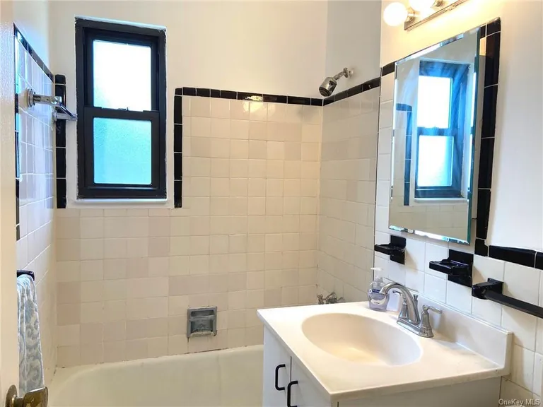 New York City Real Estate | View 154 Martling Avenue Unit# Bldg. 2 D2 | room 8 | View 9