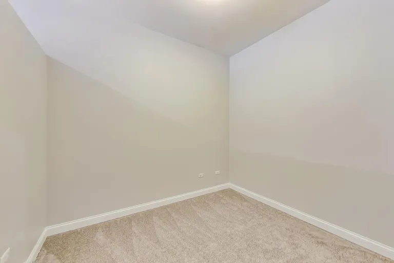New York City Real Estate | View 2025 S Indiana, 409 | room 14 | View 15