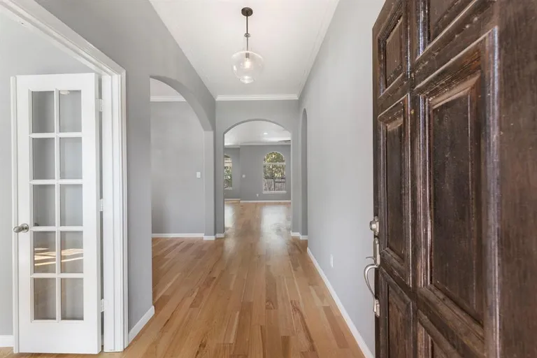New York City Real Estate | View 118 N Archwyck Circle | room 4 | View 5