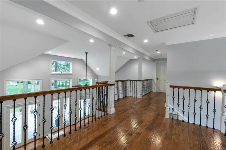 New York City Real Estate | View 2 Taylor Road | room 21 | View 22