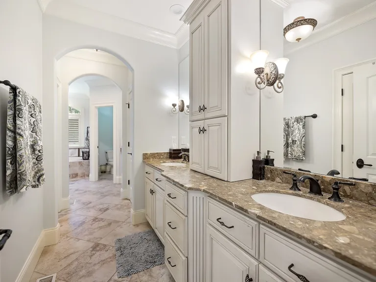 New York City Real Estate | View 2414 Island Lake Drive | Primary Bathroom | View 25