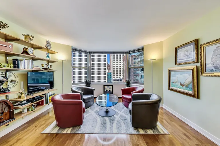 New York City Real Estate | View 535 N Michigan, 1610 | room 8 | View 9