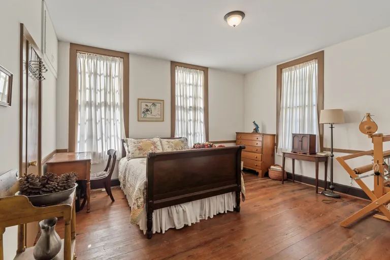 New York City Real Estate | View 345 Allen Memorial Drive Southwest | room 33 | View 34