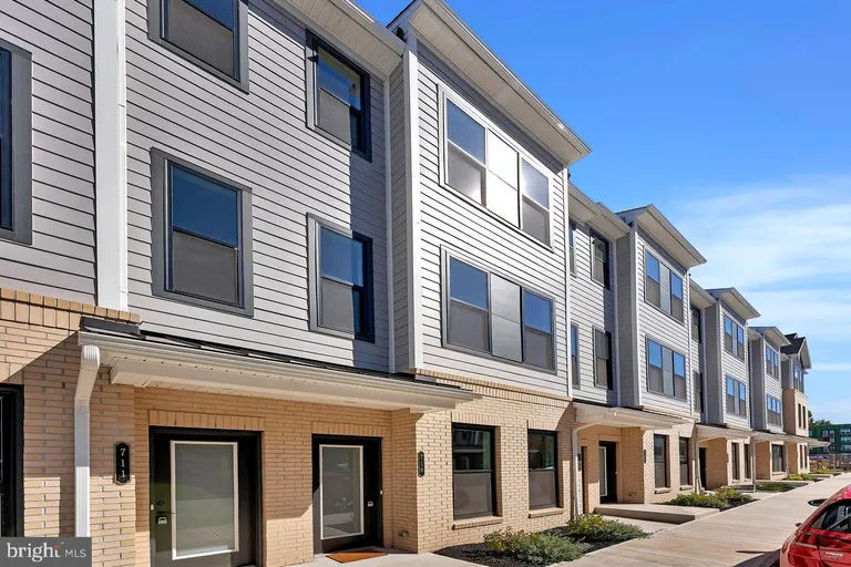 Central NJ/Bucks County, PA Real Estate | View 710 Parker Boulevard | room 1 | View 2