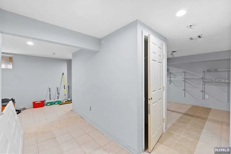 689 3rd Street, Secaucus, NJ 07094 Property for sale