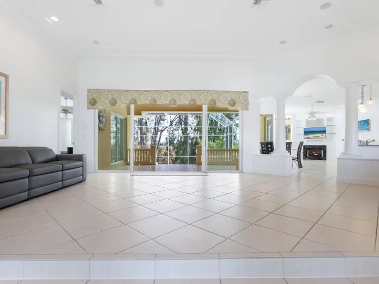 Sarasota/St. Petersburg Real Estate | View 12317 Baypointe Terrace | room 5 | View 6