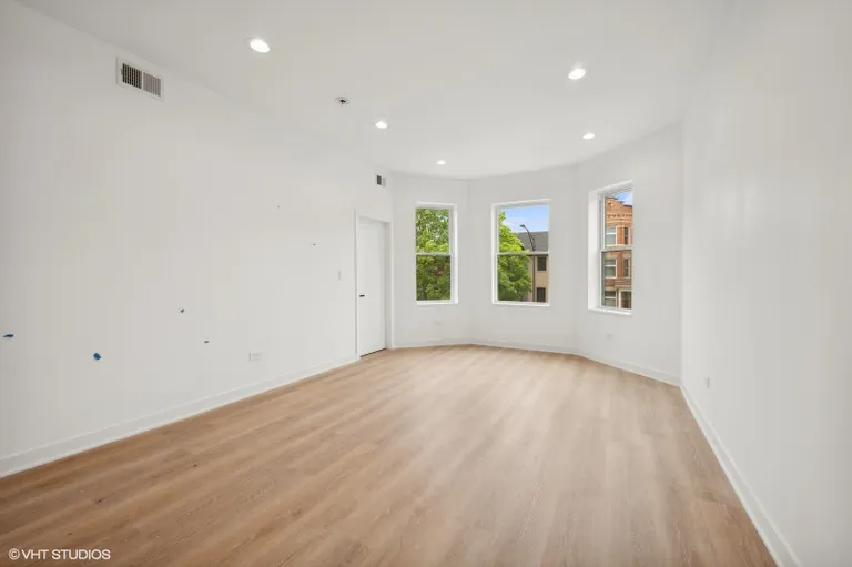 New York City Real Estate | View 2619 N Kimball, 2F | room 7 | View 8