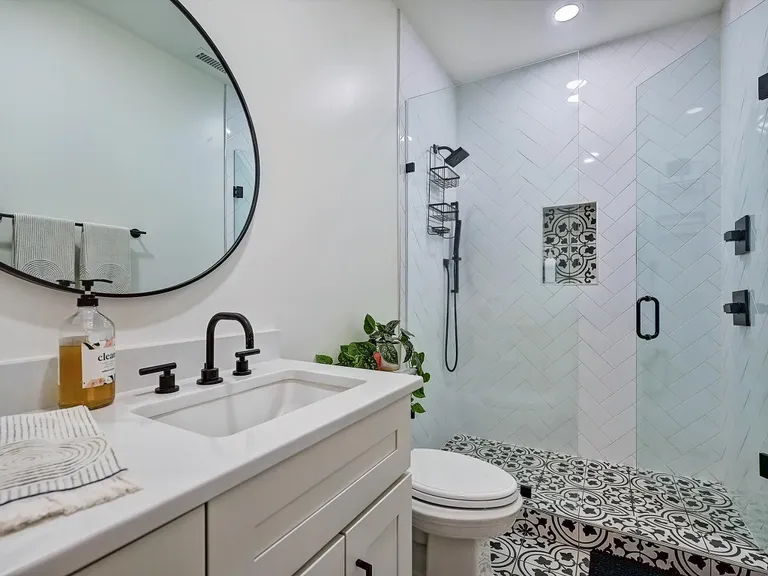 New York City Real Estate | View 1525 Shinnville Road | Gull Guest Bath | View 7